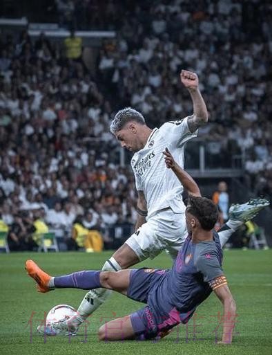 马卡:安帅遇到重大比赛会让巴尔韦德去踢右后卫 马卡:安帅遇到重大比赛会让巴尔韦德去踢右后卫